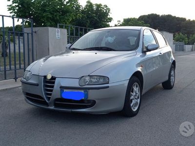 usata Alfa Romeo 147 1.9 JTD 16V cat 5 porte Distinctive