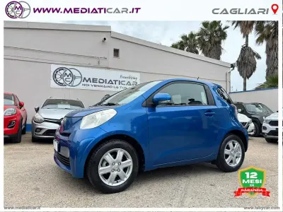 Gebraucht Toyota iQ Active 68 PS (50 kW) 2012 Blau Kleinwagen