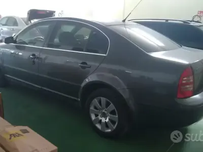 Brugt Skoda Superb 130 HK (95 kW) 2004 Grå Sedan