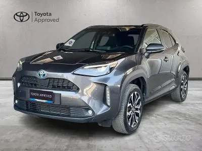 Usata Toyota Yaris Cross Trend 116 CV (85 kW) 2023 Grigio SUV