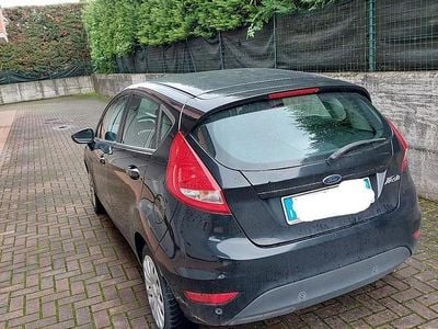 Usata Ford Fiesta 96 CV (70 kW) 2009 Nero Utilitaria