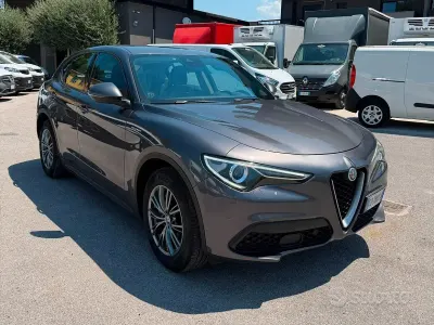 Usata Alfa Romeo Stelvio 160 CV (117 kW) 2021 Grigio SUV