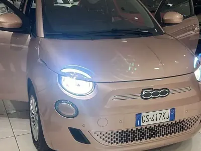 Usata Fiat 500e 30 kW (42 CV) 2024 Berlina