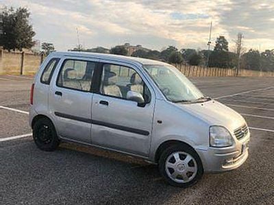 Usata Opel Agila 75 CV (55 kW) 2001 Grigio Utilitaria
