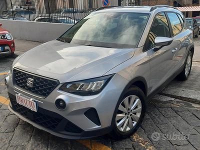 Usata Seat Arona Style 95 CV (69 kW) 2022 Grigio SUV
