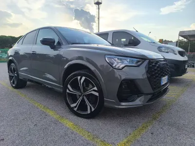 Usata Audi Q3 Sportback S-Line 150 CV (110 kW) 2023 Grigio SUV