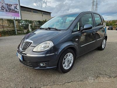 Usata Lancia Musa S 95 CV (69 kW) 2010 Grigio Monovolume