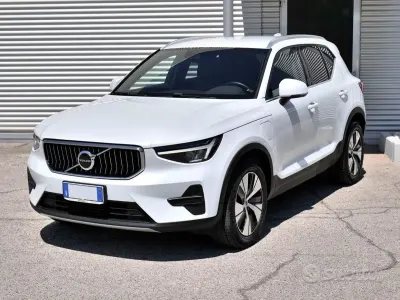 Usata Volvo XC40 Core 180 CV (132 kW) 2022 Bianco SUV