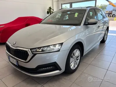 Usata Skoda Octavia Executive 150 CV (110 kW) 2022 Grigio Berlina