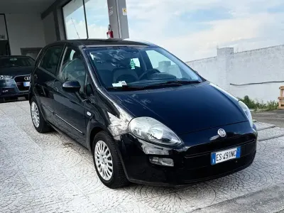 Usata Fiat Punto 75 CV (55 kW) 2013 Nero Utilitaria
