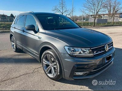 Usata VW Tiguan R-line 150 CV (110 kW) 2019 Grigio SUV