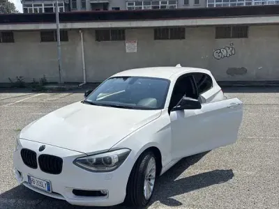 Usata BMW 118 143 CV (105 kW) 2012 Utilitaria