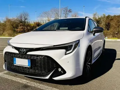 Usata Toyota Corolla Sport 152 CV (111 kW) 2024 Bianco Station wagon