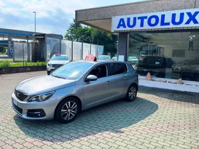 Usata Peugeot 308 Allure 131 CV (96 kW) 2018 Argento Berlina