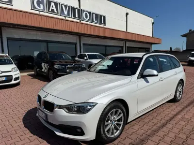 Usata BMW 318 150 CV (110 kW) 2018 Bianco Station wagon