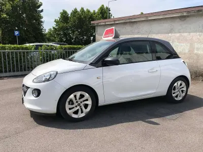 Usata Opel Adam Glam 87 CV (63 kW) 2016 Bianco Utilitaria