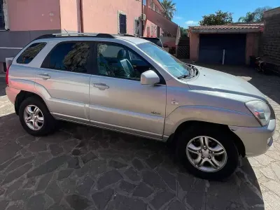 Usata Kia Sportage Active 140 CV (102 kW) 2007 Argento SUV