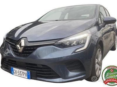 Usata Renault Clio V Business 90 CV (66 kW) 2021 Grigio Berlina