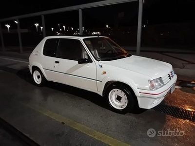 Usata Peugeot 205 83 CV (61 kW) 1994 Utilitaria