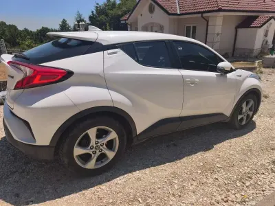 Usata Toyota C-HR Active 98 CV (72 kW) 2017 Bianco SUV