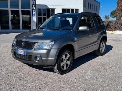 Usata Suzuki Grand Vitara 129 CV (94 kW) 2006 Grigio SUV