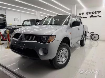 Usata Mitsubishi L200 Invite 136 CV (100 kW) 2007 Grigio Pick-up