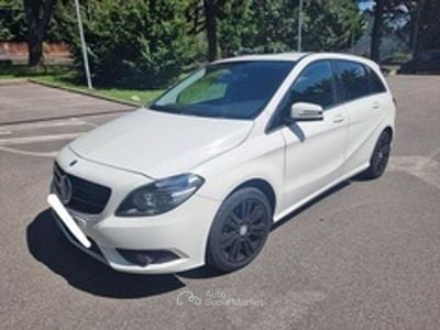 Usata Mercedes B180 109 CV (80 kW) 2013 Bianco Monovolume