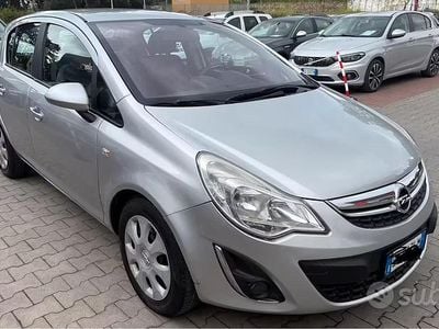 Usata Opel Corsa 85 CV (62 kW) 2012 Grigio Utilitaria
