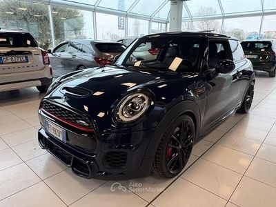Usata Mini John Cooper Works 231 CV (169 kW) 2018 Lapisluxury blue pastello Utilitaria