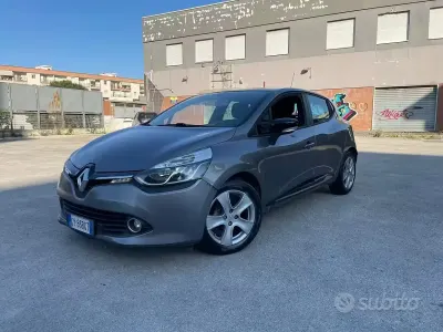 Usata Renault Clio IV 75 CV (55 kW) 2014 Grigio Berlina