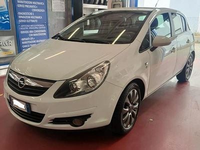 Usata Opel Corsa Enjoy 86 CV (63 kW) 2010 Bianco Berlina