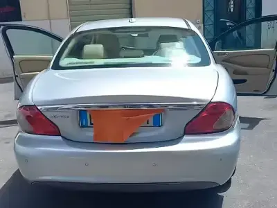 Usata Jaguar X-type 131 CV (96 kW) 2008 Grigio Berlina