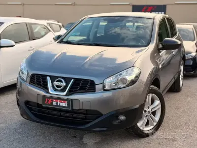 Usata Nissan Qashqai Acenta 110 CV (80 kW) 2012 Grigio SUV