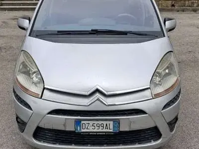 Begagnad Citroën C4 Picasso Style 120 HK (88 kW) 2009 Grå Minibuss