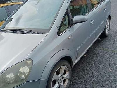 Usata Opel Zafira Club 101 CV (74 kW) 2006 Argento Monovolume