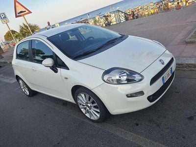Usata Fiat Punto Easy 75 CV (55 kW) 2014 Bianco Utilitaria