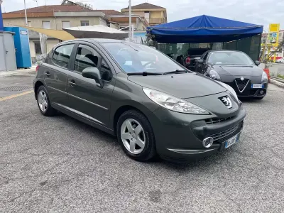 Usata Peugeot 207 68 CV (50 kW) 2009 Grigio Berlina