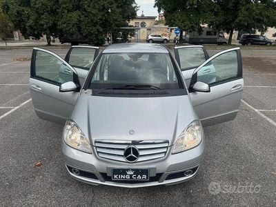 Usata Mercedes A180 Avantgarde 109 CV (80 kW) 2011 Grigio Berlina