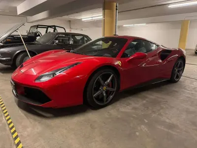 Usata Ferrari 488 670 CV (492 kW) 2016 Rosso Coupé