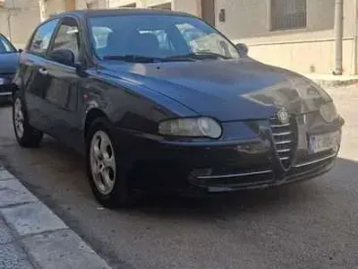 Usata Alfa Romeo 147 Distinctive 116 CV (85 kW) 2002 Utilitaria