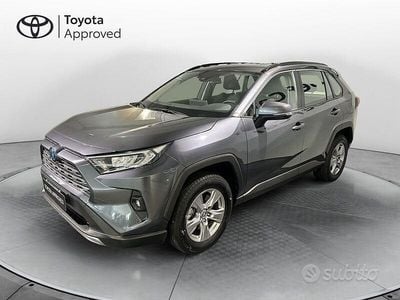 Usata Toyota RAV4 Hybrid Active 218 CV (160 kW) 2019 Grigio SUV