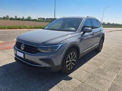 Usata VW Tiguan Life 150 CV (110 kW) 2021 Grigio SUV