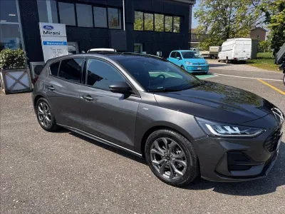 Usata Ford Focus ST-Line 125 CV (91 kW) 2023 Magnetic grey (metallizzato) Berlina