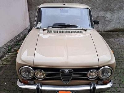 Usata Alfa Romeo Giulia 1300 Super 91 CV (66 kW) 1972 Beige Berlina