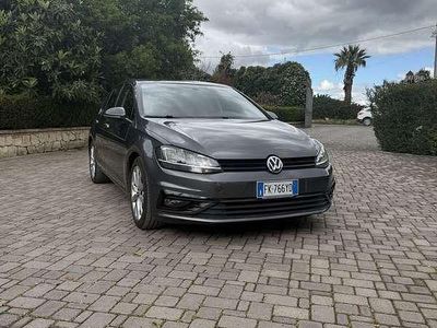 Usata VW Golf VII Highline 116 CV (85 kW) 2017 Grigio Berlina