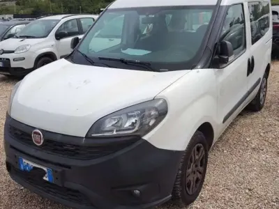 Usata Fiat Doblò Easy 95 CV (69 kW) 2021 Bianco Monovolume
