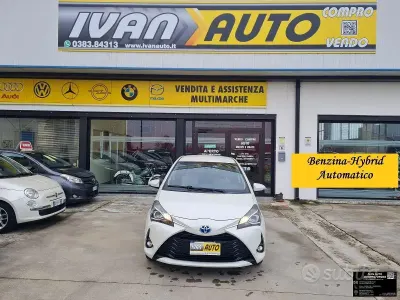 Usata Toyota Yaris Hybrid 73 CV (53 kW) 2017 Bianco Berlina
