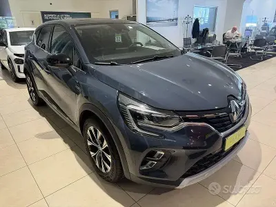 Usata Renault Captur Equilibre 101 CV (74 kW) 2024 Grigio SUV