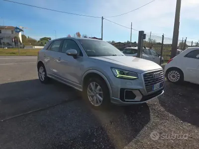 Usata Audi Q2 116 CV (85 kW) 2019 Grigio SUV