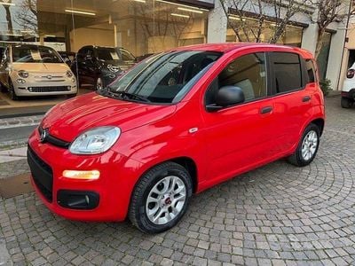 Usata Fiat Panda Passion 69 CV (50 kW) 2018 Rosso Utilitaria